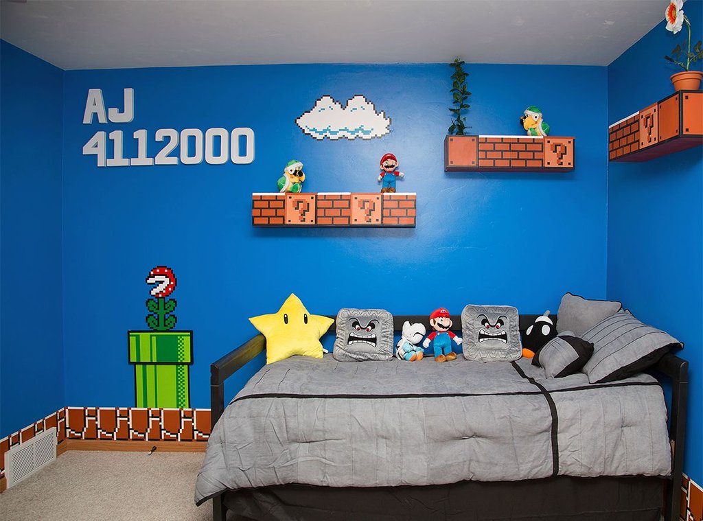 Super Mario Bedroom Decorative Items